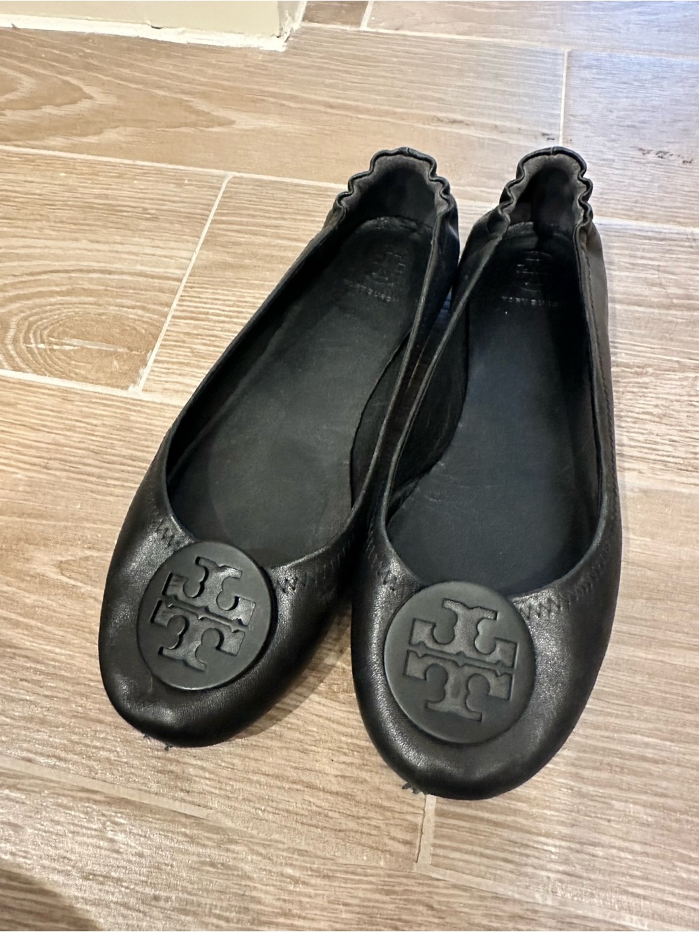 Tory Burch Black Leather minnie Ballet Flats